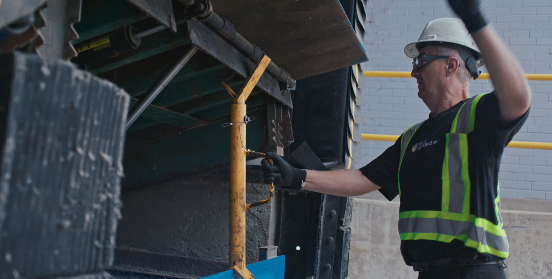 Energy-efficient dock and door solutions for sustainable commercial operations